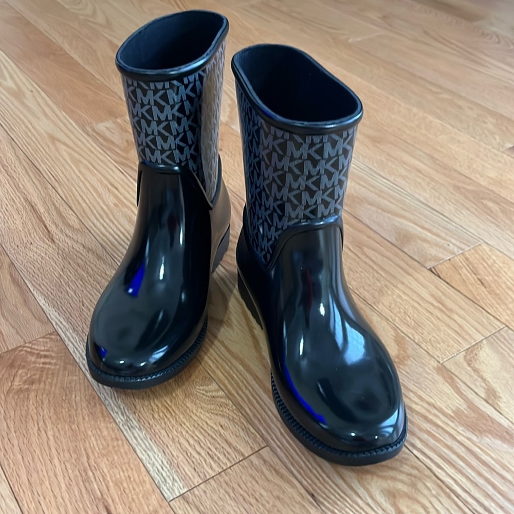 Michael Michael Kors Ankle Rain Boot
